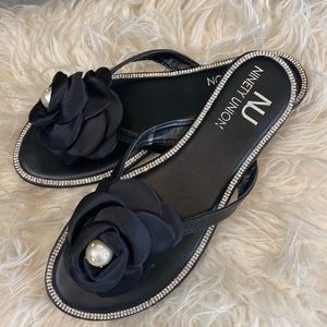 Brand New Black Rhinestone Flower Sandals Size 9